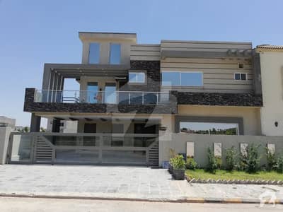 14 Marla Specious House At Outstanding Location 14 Marla Specious House At Outstanding Location