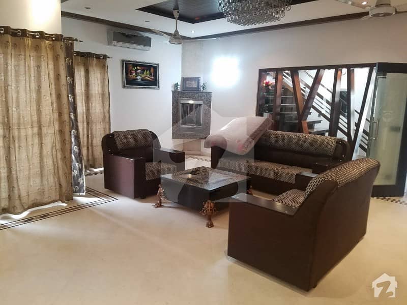 ڈی ایچ اے فیز 6 - بلاک کے فیز 6 ڈیفنس (ڈی ایچ اے) لاہور میں 5 کمروں کا 1 کنال مکان 4.99 کروڑ میں برائے فروخت۔