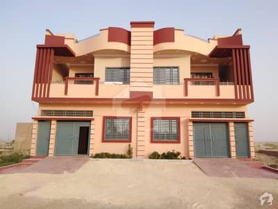 ٹوئن سٹی ایس ڈی اے جامشورو میں 6 کمروں کا 8 مرلہ مکان 1.4 کروڑ میں برائے فروخت۔ ٹوئن سٹی ایس ڈی اے جامشورو میں 6 کمروں کا 8 مرلہ مکان 1.4 کروڑ میں برائے فروخت۔