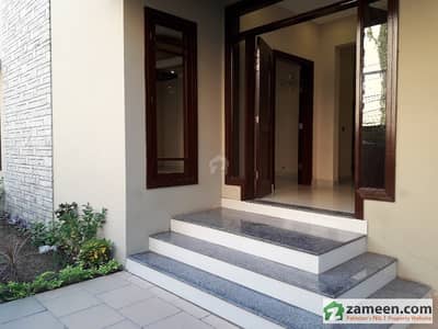 300 Square Yard Beautiful Pair Bungalow Available For Sale 300 Square Yard Beautiful Pair Bungalow Available For Sale