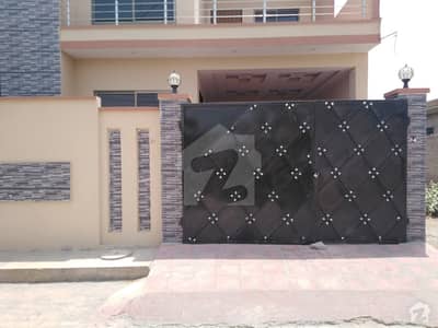 Here Is A Good Opportunity To Live In A Well-built House Here Is A Good Opportunity To Live In A Well-built House