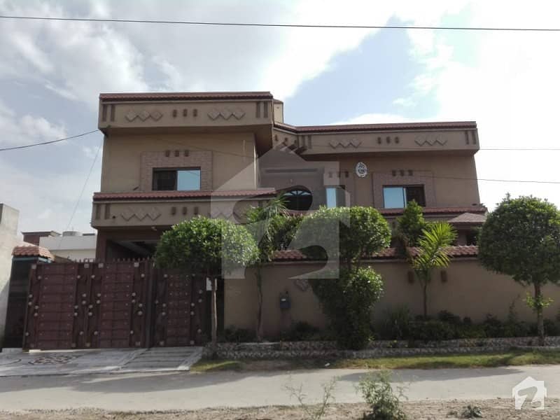 مرغزار آفیسرز کالونی لاہور میں 5 کمروں کا 1 کنال مکان 2. 9 کروڑ میں برائے فروخت۔
