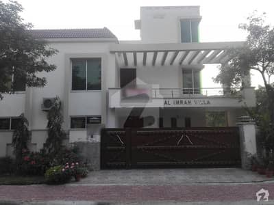 Here Is A Good Opportunity To Live In A Well-Built House Here Is A Good Opportunity To Live In A Well-Built House