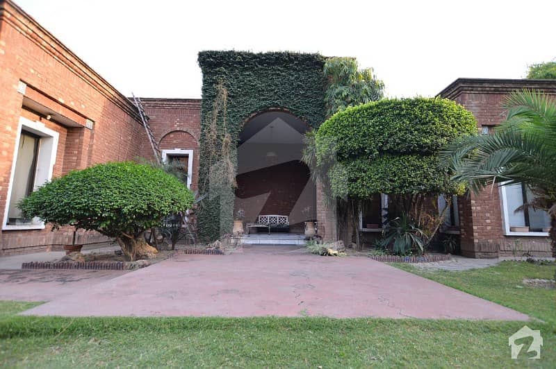 65 Marla Corner House For Sale Lahore