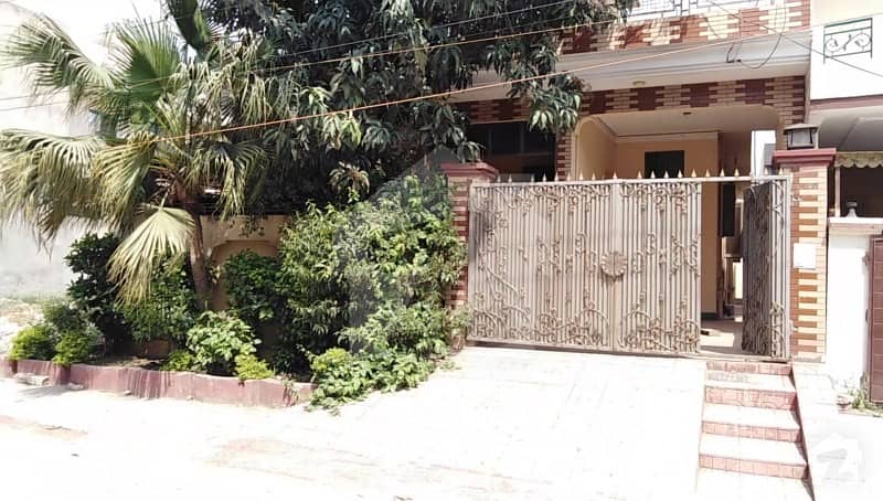 10 Marla House For Sale In Mehran Block Of Allama Iqbal Town