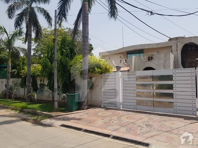 House Is Available For Sale Ideally Located In Heart Of A Block Model Town Lahore