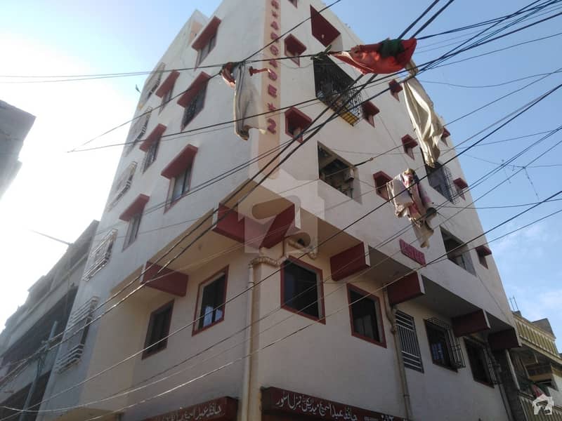 گوليمار کراچی میں 2 کمروں کا 3 مرلہ بالائی پورشن 24 لاکھ میں برائے فروخت۔