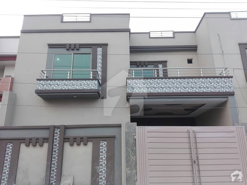 Here Is A Good Opportunity To Live In A Well-built House Here Is A Good Opportunity To Live In A Well-built House