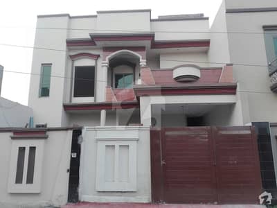 Here Is A Good Opportunity To Live In A Well-built House Here Is A Good Opportunity To Live In A Well-built House