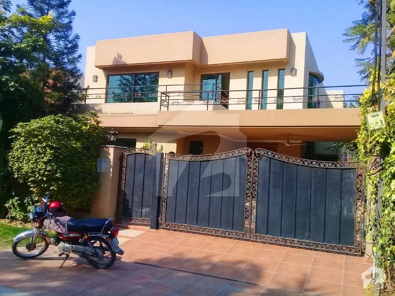 Syed Brothers offers 1 Kanal Beautiful Design Solid Constructed Bungalow For Rent