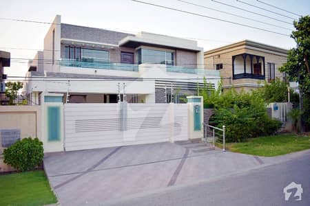 One Kanal Slightly Use Look Like Brand New Luxurious Bungalow For Rent Located At Heart Of Phase 3 Near Sheeba Park One Kanal Slightly Use Look Like Brand New Luxurious Bungalow For Rent Located At Heart Of Phase 3 Near Sheeba Park