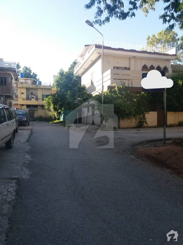 G104,25*50,3 side corner extra land front open house for urgent sale G