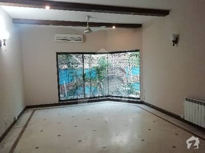 1 Kanal Super Villa House For Rent In DHA Phase 4 1 Kanal Super Villa House For Rent In DHA Phase 4