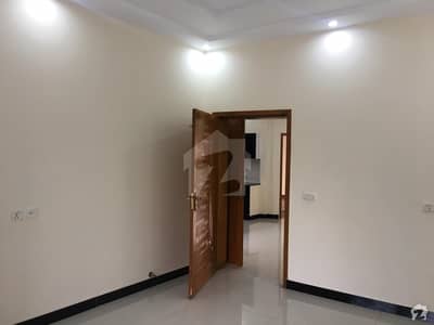Here Is A Good Opportunity To Live In A Well-Built House Here Is A Good Opportunity To Live In A Well-Built House