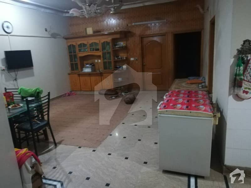 گلشنِ کنیز فاطمہ سکیم 33 کراچی میں 3 کمروں کا 8 مرلہ مکان 2.15 کروڑ میں برائے فروخت۔