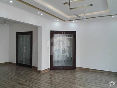 Corner Lower Portion Available For Rent Corner Lower Portion Available For Rent