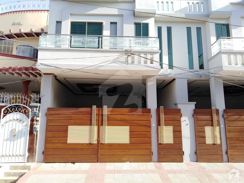 رفیع قمر روڈ بہاولپور میں 3 کمروں کا 6 مرلہ مکان 65 لاکھ میں برائے فروخت۔