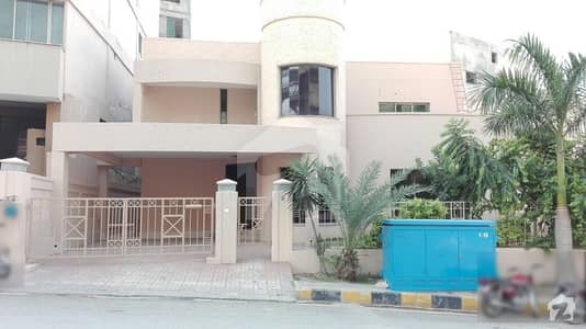 Here Is A Good Opportunity To Live In A Well-Built House Here Is A Good Opportunity To Live In A Well-Built House