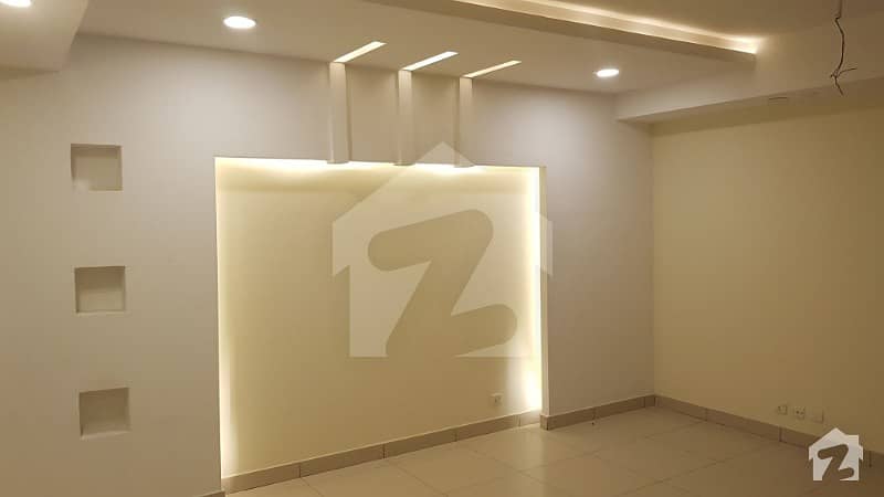 Luxurious Office On Islamabad Expressway Service Road