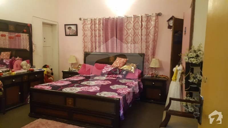 ماڈل ٹاؤن ۔ بلاک این ایکسٹینشن ماڈل ٹاؤن لاہور میں 5 کمروں کا 1 کنال مکان 3.4 کروڑ میں برائے فروخت۔