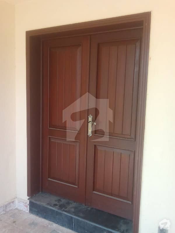 Near Lacas 10 Marla House Is Available For Rent In Grove Block With 3 Beds 1 Kitchens And Gas Connection Paragon City Lahore Near Lacas 10 Marla House Is Available For Rent In Grove Block With 3 Beds 1 Kitchens And Gas Connection Paragon City Lahore