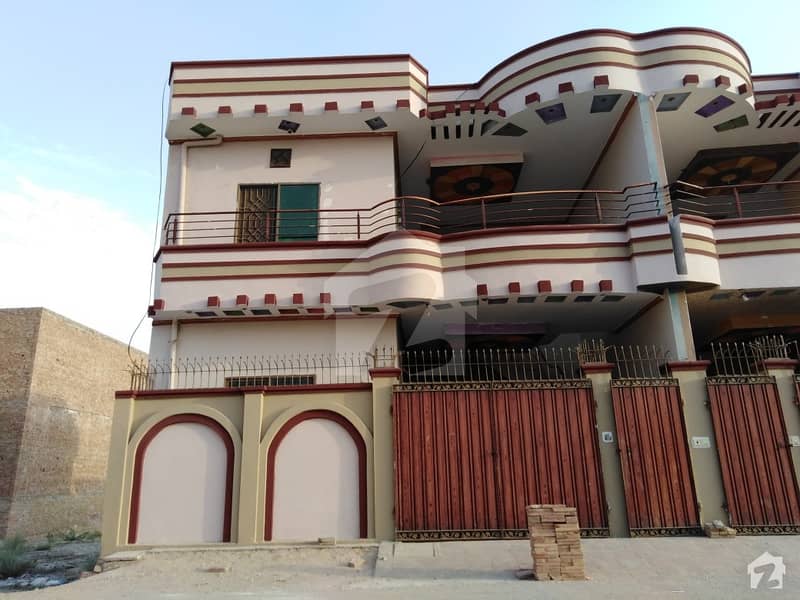 اکبر کالونی بہاولپور میں 4 کمروں کا 5 مرلہ مکان 65 لاکھ میں برائے فروخت۔