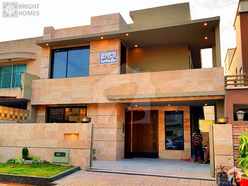 بحریہ ٹاؤن فیز 4 بحریہ ٹاؤن راولپنڈی راولپنڈی میں 5 کمروں کا 10 مرلہ مکان 2.65 کروڑ میں برائے فروخت۔