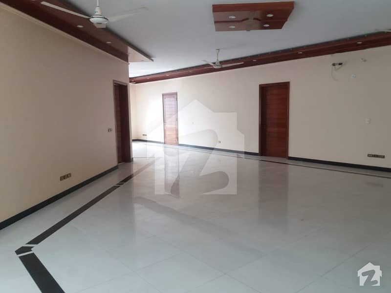1000 Sq Yard Slightly Used Bungalow Is Up For Rent In DHA Phase 5 Badar Commercial Area