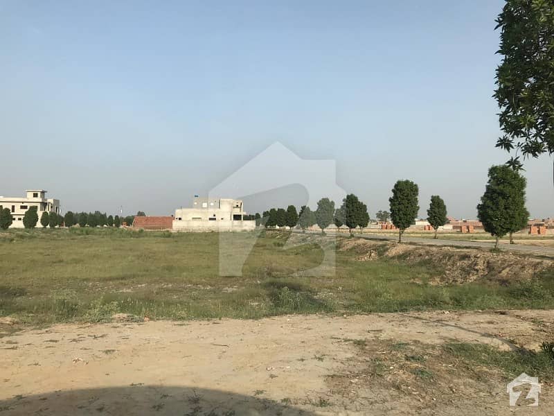 4 Marla Commercial Plot Is Available For Sale In B Block B-92