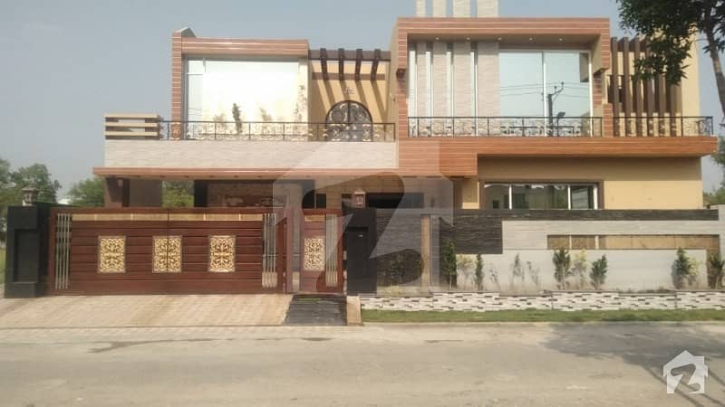 1 Kanal Brand New Bungalow For Sale In Model Town Contemporary And Modern Bungalow With Full Basement In Central Location Of Model Town Lahore