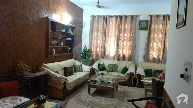 علامہ اقبال ٹاؤن ۔ ستلج بلاک علامہ اقبال ٹاؤن لاہور میں 5 کمروں کا 8 مرلہ مکان 1.4 کروڑ میں برائے فروخت۔