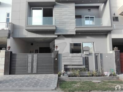Well-Built House Available in Good Location Well-Built House Available in Good Location