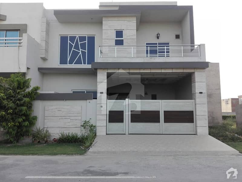 Well Built House Available In Good Location Facing Park Well Built House Available In Good Location Facing Park