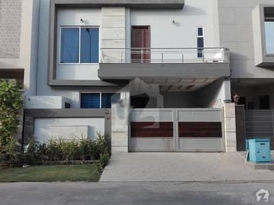 Well-Built House Available in Good Location Well-Built House Available in Good Location