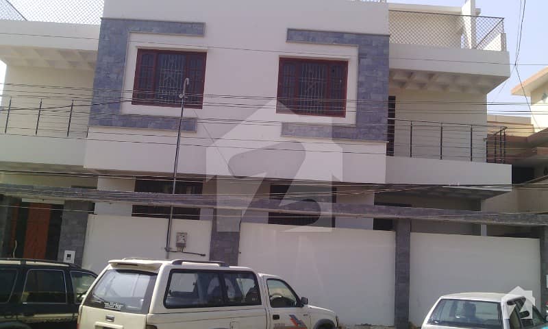 شاہراہِ فیصل کراچی میں 11 کمروں کا 2 کنال مکان 15 لاکھ میں کرایہ پر دستیاب ہے۔