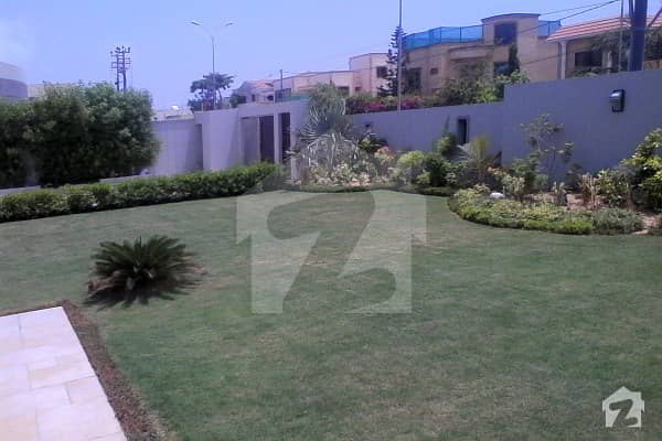 2000 Sq Yard House for Sale - Clifton Block 5 Near To Embassy Chance Deal