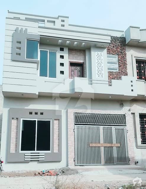 علامہ اقبال ٹاؤن گوجرانوالہ میں 6 کمروں کا 5 مرلہ مکان 90 لاکھ میں برائے فروخت۔