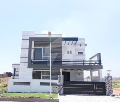 10 Marla House outstanding Construction 10 Marla House outstanding Construction