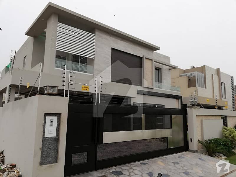 ONE KANAL BRAND NEW OUTCLASS BUNGALOW FOR SALE BEST LOCATION HOT OFFER