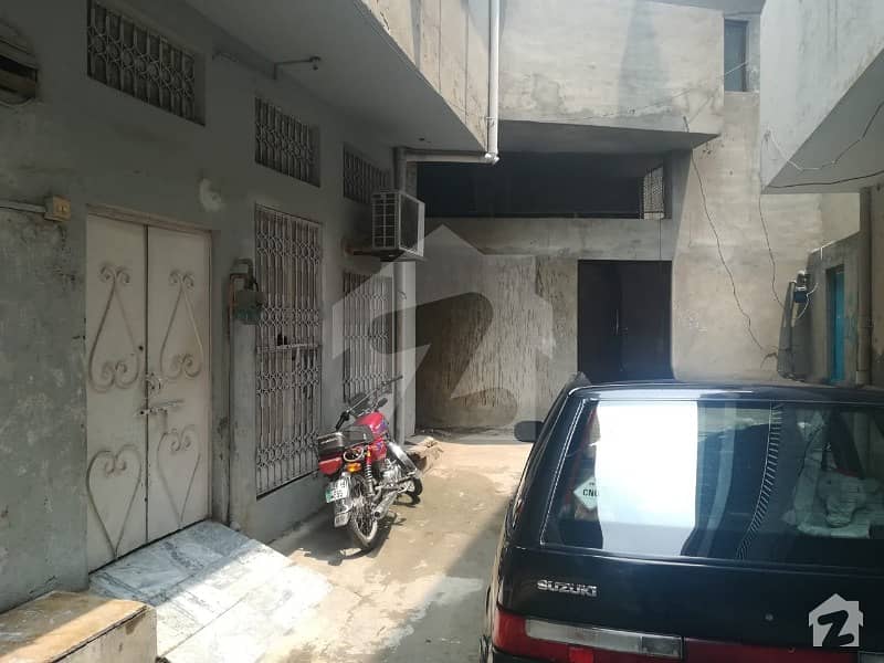 3 Marla Lower Portion Is Available For Rent In Mughalpura