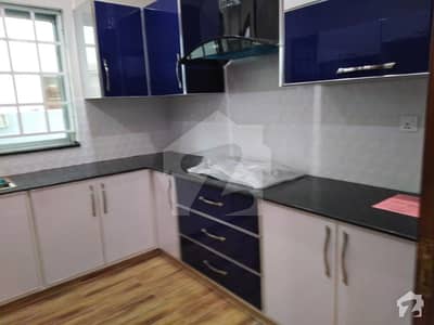 10 MARLA BEAUTIFUL PORTION AVALABE WITH GAS 10 MARLA BEAUTIFUL PORTION AVALABE WITH GAS