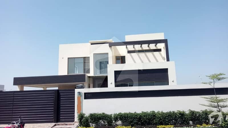 ONE KANAL BRAND NEW BUNGALOW FOR SALE BEST LOCATION HOT OFFER