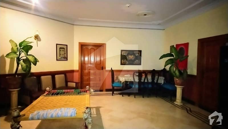 6 Bedrooms Dha 500 Yd Phase 5 Well Maintained Bungalow For Sale