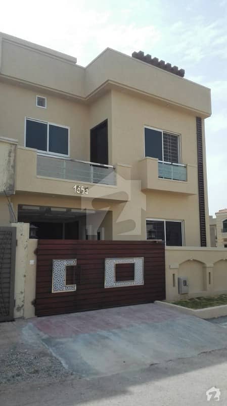 Beautiful Location 3 Bedroom 5 Marla House