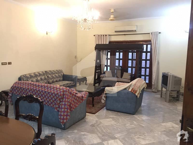 ONE KANAL FURNISHED UPPER PORTION IS AVAILABLE FOR RENT IN CAVALRY GROUND