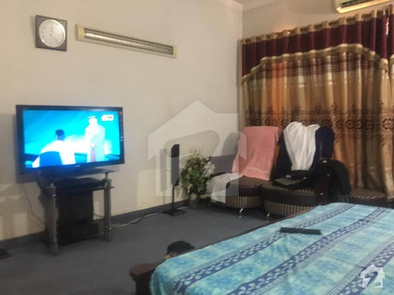 Ideal Location 6 Marla Full House Furnished for Rent In DHA Phase III