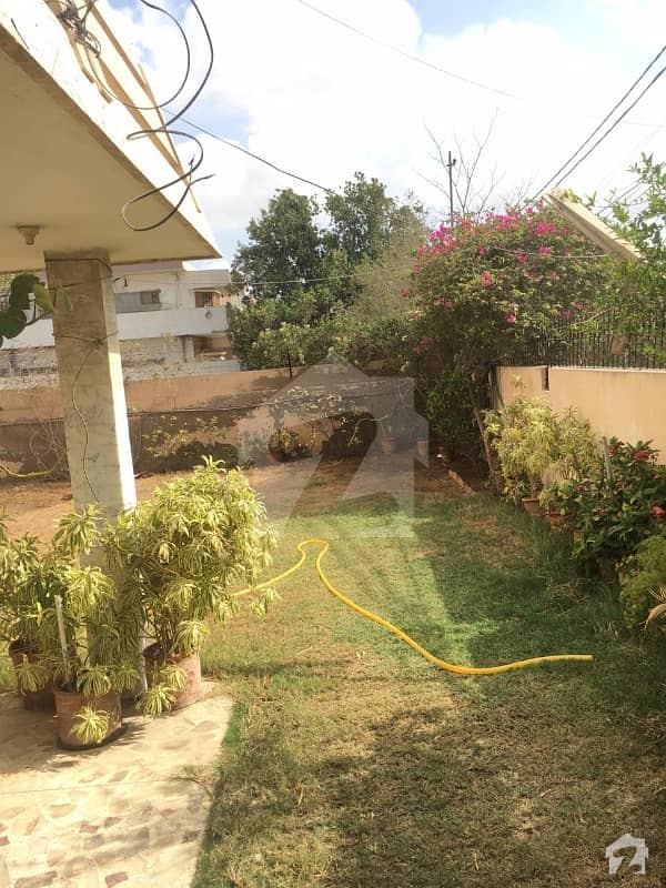 1066 Sq Yard Bungalow Proper 02 Unit Available For Sale At Most Prime Location Of Phase 01