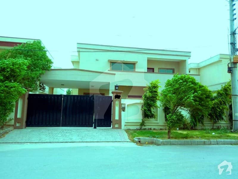 1kanal Ih House Facing Park For Rent In Paf Falcon Complex Gulberg III Lahore