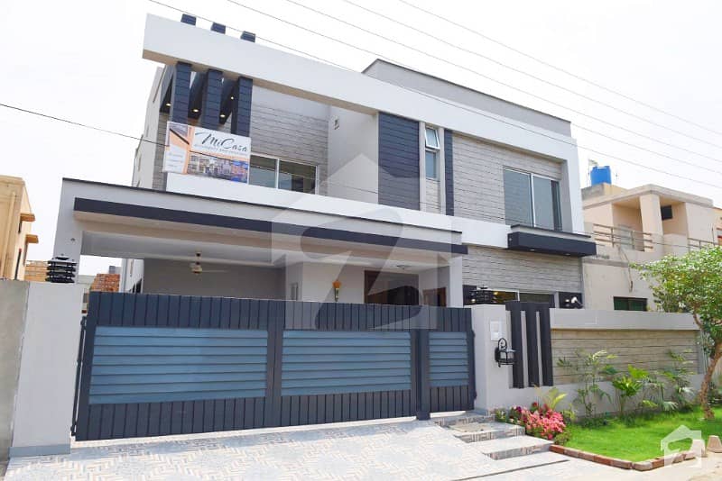 Syed Brothers Offer 10 Marla Slightly Used Beautiful and Luxury Bungalow for Sale