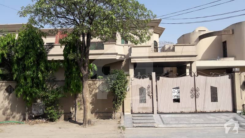 One Kanal Attractive Lower Portion available for Rent in DHA Phase 1
